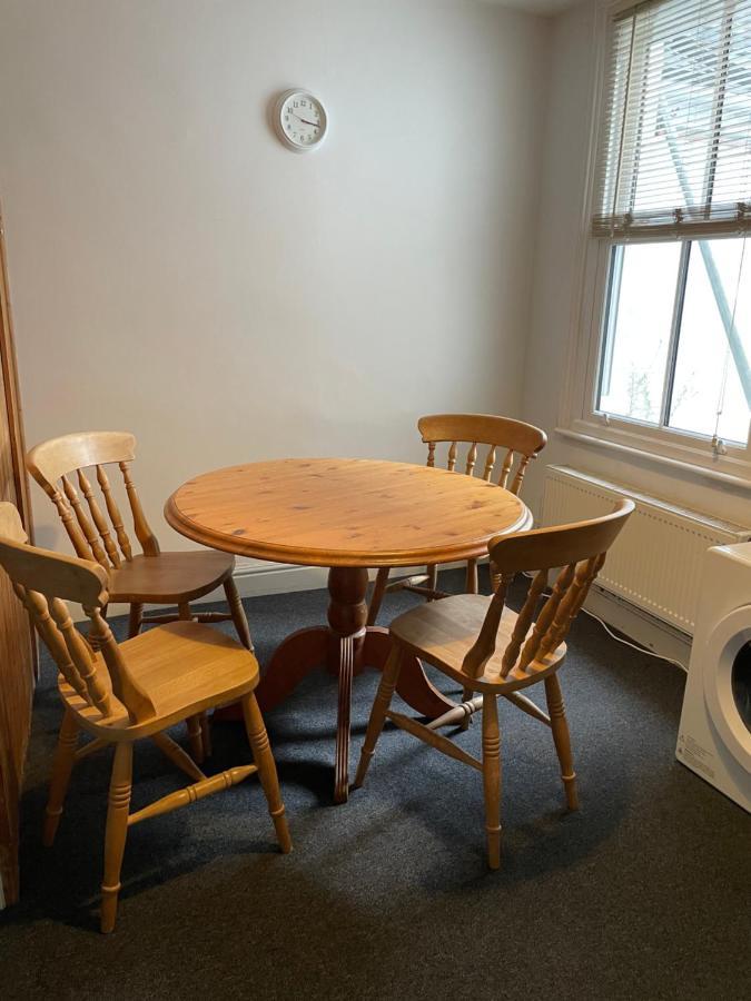 Cozy 3 Bedrooms Home Off Mill Road Sleep CBG Exteriör bild